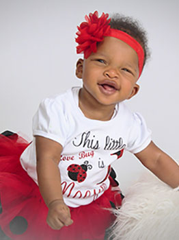 Photo of adopted baby girl Maesyn from her first birthday photo shoot